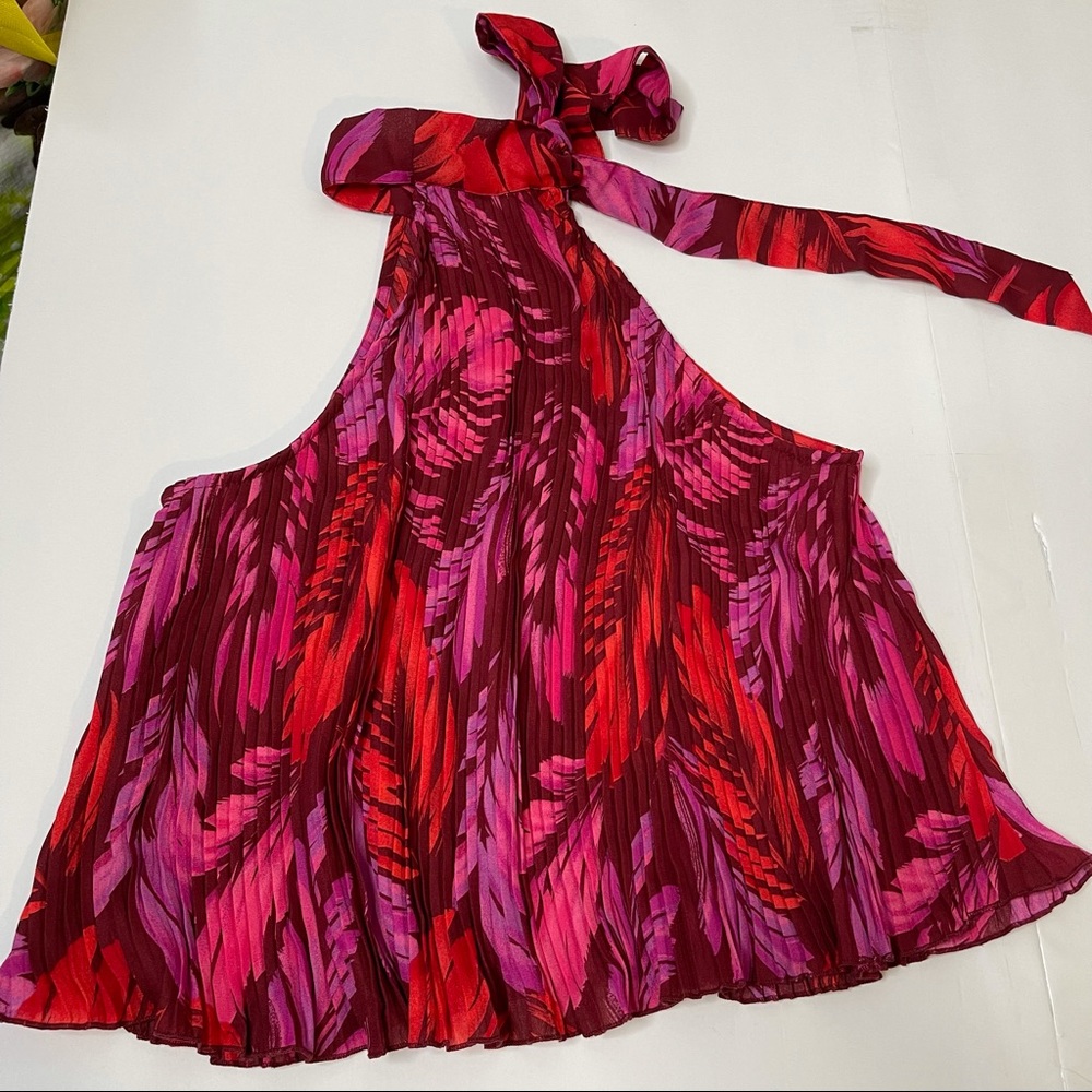 Palm tree print sleeveless blouse